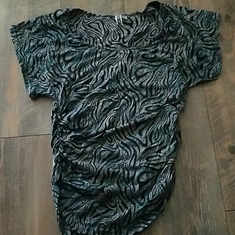 BKE Buckle animal print top, gathered sides S